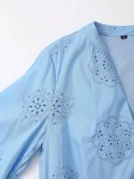OUWU- Vestido Mini de Verano 2025 para Mujer de Algodón Azul Claro con Bordado, Cuello en V, Botones, Cinturón, Manga Abullonada y Diseño de Ojales. - details 4