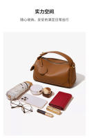 Bolso bandolera de piel suave de gran capacidad para mujer, bolso de viaje tipo almohada, bolso de hombro portátil para mujer - details 10