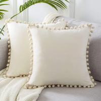 Funda de Almohada de Terciopelo Suave con Bola de Pompon Decoración de Dormitorio Sofá - details 11