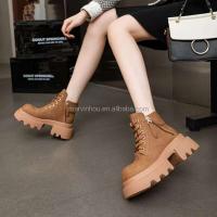 Suela gruesa de diseñador con logotipo de Dropshipping para mujer, botas cortas de cuero con aumento de altura - details 6