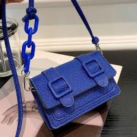 Mini bolso de mensajero pequeño con hebilla de cinturón Retro para mujer, bolso de hombro cuadrado con cadena ligera de cuero PU - details 0