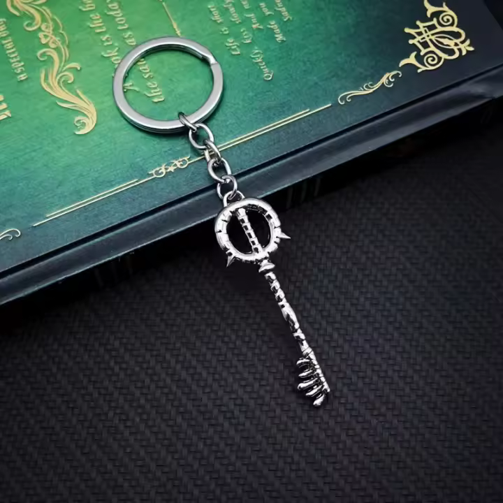 LLavero de Kingdom Hearts para hombres, llaveros de arma, accesorios de juego, llavero de coche, llavero colgante - 1