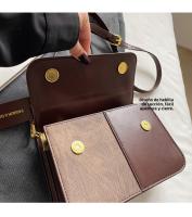 Nuevo bolso de mensajero versátil de hombro, bolso cuadrado pequeño portátil con costuras. - details 3