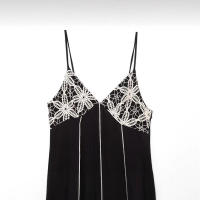 Vestido Casual Delgado y Versátil de Manga Corta con Cuello en V y 3 Pliegues, Color Negro - details 9