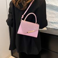 Elegante Bolso Cruzado de Synthetic Pequeño Cuadrado con Herrajes Dorados - details 6