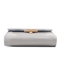 Cartera de diseño único para mujer, estilo corto, colgante de hoja a la moda, tarjetero para estudiante, monedero plegable para mujer 2025 - details 10