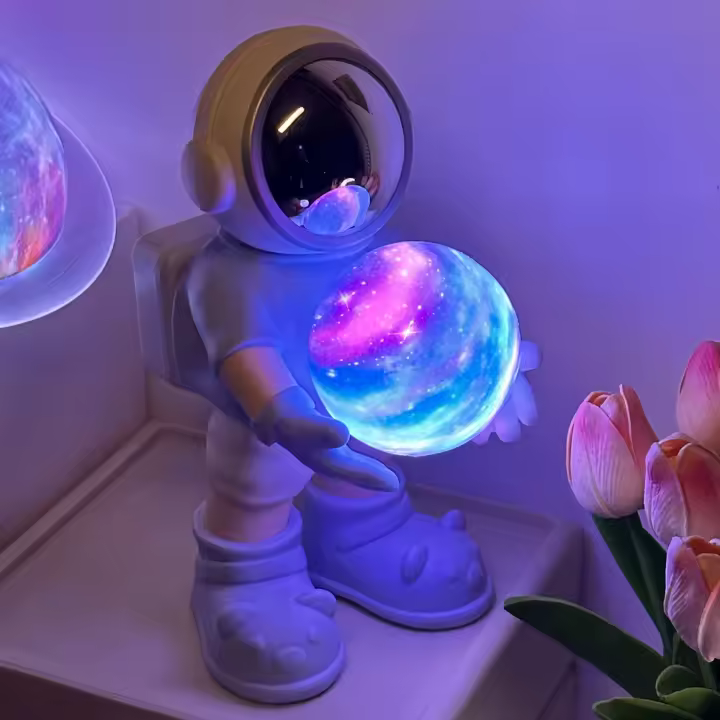 Luna Astronauta Light 6 Colores - Altavoz Bluetooth, Luz Nocturna, Regalos Creativos para Niños y Decoración de Fiestas Espacial - 1