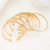 7 unids/set de pulseras Punk de Color dorado para mujer, ropa de calle, estampado de corazón gótico, diseño de Metal, brazalete abierto, regalos de joyería 2025 - details 10
