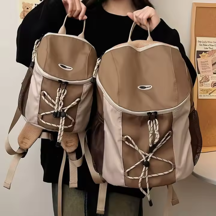 Mochila Escolar Nueva Estilo Simplicidad Urbanita de Gran Capacidad Unisex Material de Nylon - 1