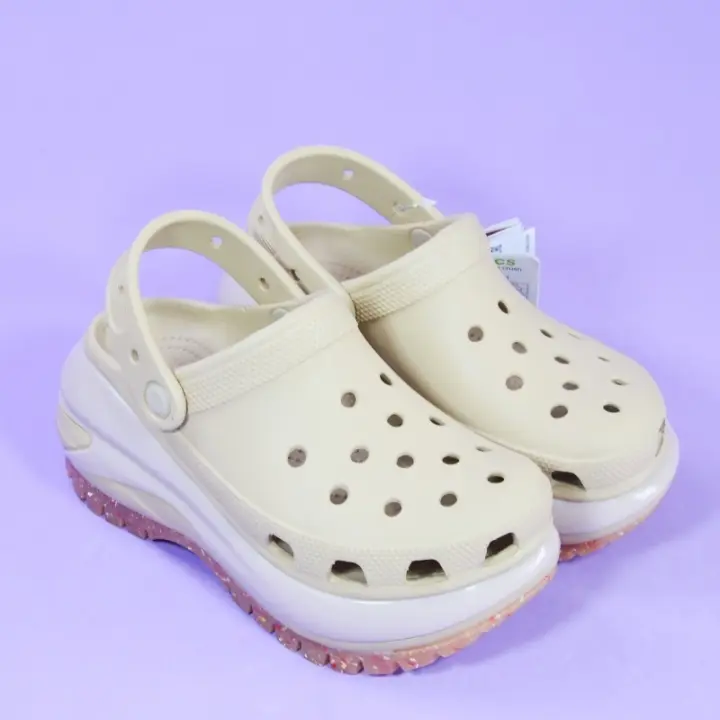 Cro Classic Mega Crush Clog - Sandalias Negeras para Mujer - Suela Crush Extra Gruesa - 1