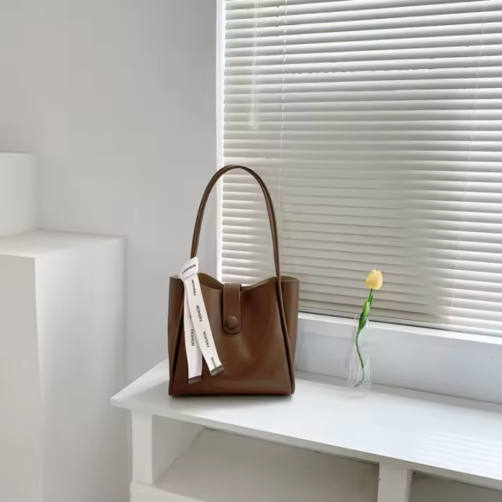 Celebridad de Internet Otoño e Invierno Bolso de gran capacidad Bolso de hombro retro para mujeres 2022 Nueva tendencia Bolso de mano informal de moda para ir al trabajo - 1