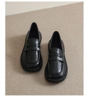 Mocasines planos de tacón grueso para mujer, estilo británico, de piel de becerro negra, talla grande 41-43 - details 1