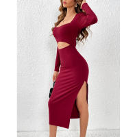 La cintura de la chica picante de la mujer está hueca y delgada - details 4