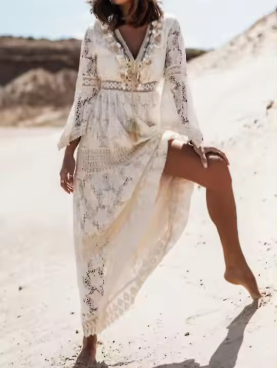 Vestido largo bohemio para Mujer, traje De encaje con escote en V, tirantes finos, hombros descubiertos, color blanco, para playa, Verano - 1
