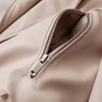 TRAFZA, chaquetas de cuero para mujer de primavera, cuello vuelto, charretera con remaches, abrigo de motociclista con cremallera, prendas de vestir holgadas de cuero suave de imitación para mujer de otoño - details 13