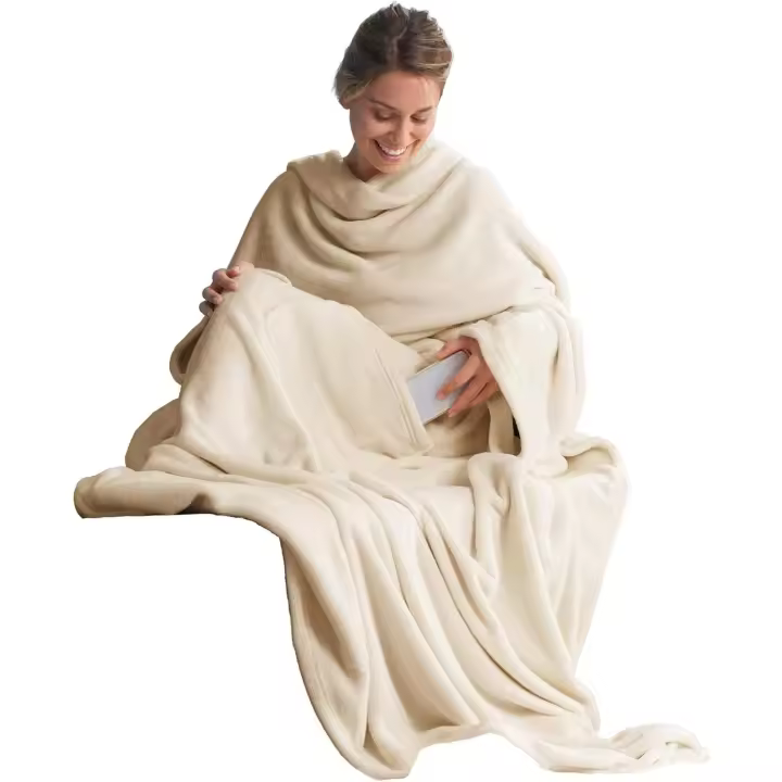 CelinaTex Manta para TV con Mangas y Bolsillo para los pies, talla XL, 170 x 200 cm, Color Crema y Blanco, Microfibra, Forro Polar, Certificado Öko-Tex - 1