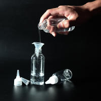 Transparente reutilizable con tapa a prueba de niños con tapa superior giratoria, botellas recargables, botellas cuentagotas vacías, dispensador de líquido, botellas exprimibles - details 7