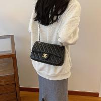Bolso cuadrado pequeño informal, bolso de mensajero de cadena, nueva moda, bolso de hombro de diamantes. - details 12