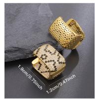 Pendientes de doble capa con microincrustaciones para mujer, aretes ligeros de lujo de alto sentido, diseño único de nicho, nuevo temperamento, moda - details 9
