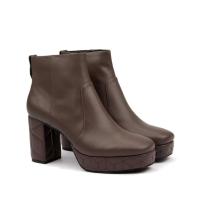 Botas de cuero con costura en el tobillo y tacón grueso con diseño de plataforma para mujer con logotipo - details 0