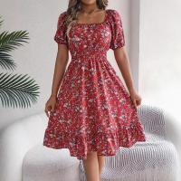 Falda acampanada con volantes ceñidos en la cintura y manga corta con cuello cuadrado floral de primavera y verano - details 3