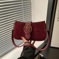 Bolso bandolera ligero para mujer con correa ajustable - Bolso cuadrado pequeño, cierre a presión, disponible en beige/tan/rojo/negro - Uso diario y formal, regalo perfecto para ella, bolso bandolera, bolso moderno y elegante, herrajes dorados, accesorio - details 3
