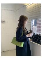 Bolsos de hombro verdes para ir al trabajo para mujer, bolsos de diseñador de lujo, bolso informal de Color puro, bolso con almohada de gran capacidad para axila 2024 - details 27