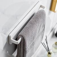 Toallero duradero sin rastro montado en la pared, estante de plástico sin perforaciones para zapatos, escurridor de almacenamiento multifuncional blanco detrás de la puerta - details 11