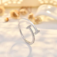 Doble letra T con diamantes diseño senseplata anillo cruzado mujer oro premium sensefinger color ambiental - details 5