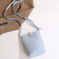 Bandolera de cuero de PU exquisita a la moda, bolso cruzado informal con cremallera para mujer, bolso de mano Simple de gran capacidad, uso diario - details 2