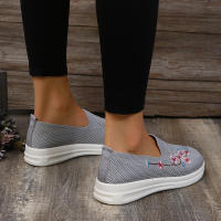 Zapatillas de deporte de malla transpirable para mujer, zapatos cómodos con flores, suaves y sólidos, a la moda, ligeros, 2022 - details 26