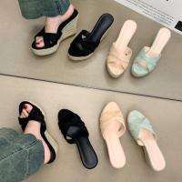 Zapatillas con Tacón de Cuña para mujer, ropa exterior a la moda de verano, cuerda de cáñamo tejida, zapatillas versátiles de tacón alto con una palabra, novedad de 2025 - details 2