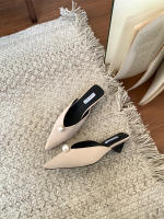 Baotou media zapatillas de las mujeres desgaste nueva perla puntiaguda hermosa boca en V tacón grueso moda perezoso - details 4