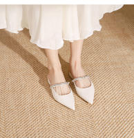 Zapatos planos puntiagudos con cadena de diamantes de imitación plateados - details 17