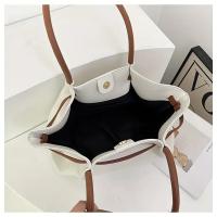 Bolso de Mano Minimalista Elegante Cierre Magnético, Espacioso para Trabajo y Eventos Formales - details 15