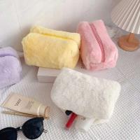 Bolsa de almacenamiento de cosméticos de piel sólida para mujer, organizador de maquillaje con cremallera, bolso de papelería, estuche para lápices, artículos de tocador de viaje - details 1