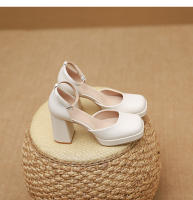 Zapatos de tacón grueso con una tira de moda de nuevo estilo - details 23