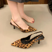 Nuevo nicho retro de gama alta con estampado de leopardo tacones altos temperamento elegante tacón fino sandalias puntiagudas - details 23