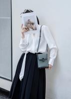 Bolso Cruzado de Cuero Genuino para Mujer Mini Monedero Elegante, Cierre con Snap, Versátil para Uso Diario y Formal, en Negro/Blanco - details 5
