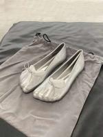 Primavera 2024 nueva tendencia arco plata mujer fondo plano cuero piel de oveja diseño de punta única zapatos de ballet - details 2