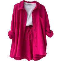 Conjunto de dos piezas para mujer, camisa de manga larga con cuello vuelto de tela arrugada, pantalones cortos con cordón de cintura alta, moda informal de talla grande - details 9