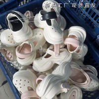 Xiaoman Zapatos con agujeros en la cintura para mujer, novedad de verano, súper populares, versátiles, suela gruesa, aumento de altura, antideslizantes, informales - details 3