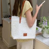 Bolso de hombro de encaje ahuecado de gran capacidad, bolso de mano de ganchillo con flores, bolsos ligeros tejidos con flores para mujer - details 2