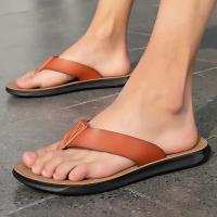 Chanclas de verano para Hombre, zapatillas de cuero ligeras y cómodas, zapatos planos para la playa, chanclas para interiores y exteriores, Chanclas para Hombre Piel - details 1