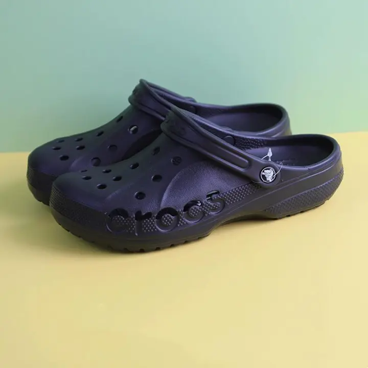 Cross, Classic Mega Crush Clog, Zapatos de Mujer, Sandalias de Playa Transpirables Antideslizantes y Resistentes al Desgaste - 1