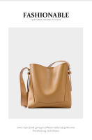 Bolso Cubo Bandolera en Cuero Genuino - Elegancia y Versatilidad para el Día a Día - details 6