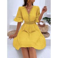 Vestido de verano para mujer, nuevo estilo, con costuras, escote en V y cintura de color liso. - details 6