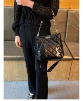 Marca Hong Kong textura avanzada2025Nueva bolsa de cubo bandolera con diseño de diamantes de alto sentido a la moda - details 7