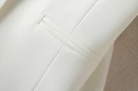 Top corto ajustado con cuello en V Blusa blanca de una pieza para mujeres - details 4