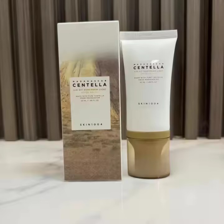 skin1004 ácido hialurónico centella asiática protector solar acuoso/esencia solar 50ml - 1